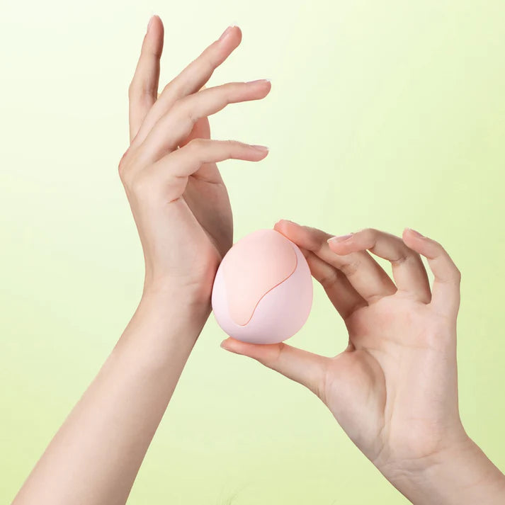 BeYourLover Peach Sucking Clit Vibrator