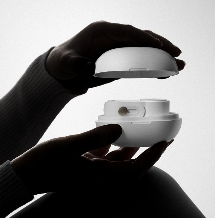 Mini Sonic Suction Massager – App-Connected Clitoral Stimulator